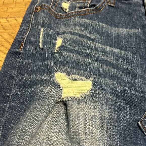 Aeropostale high-rise denim skirt. Size 4. Stretch. Distressed Jean skirt - Picture 4 of 10